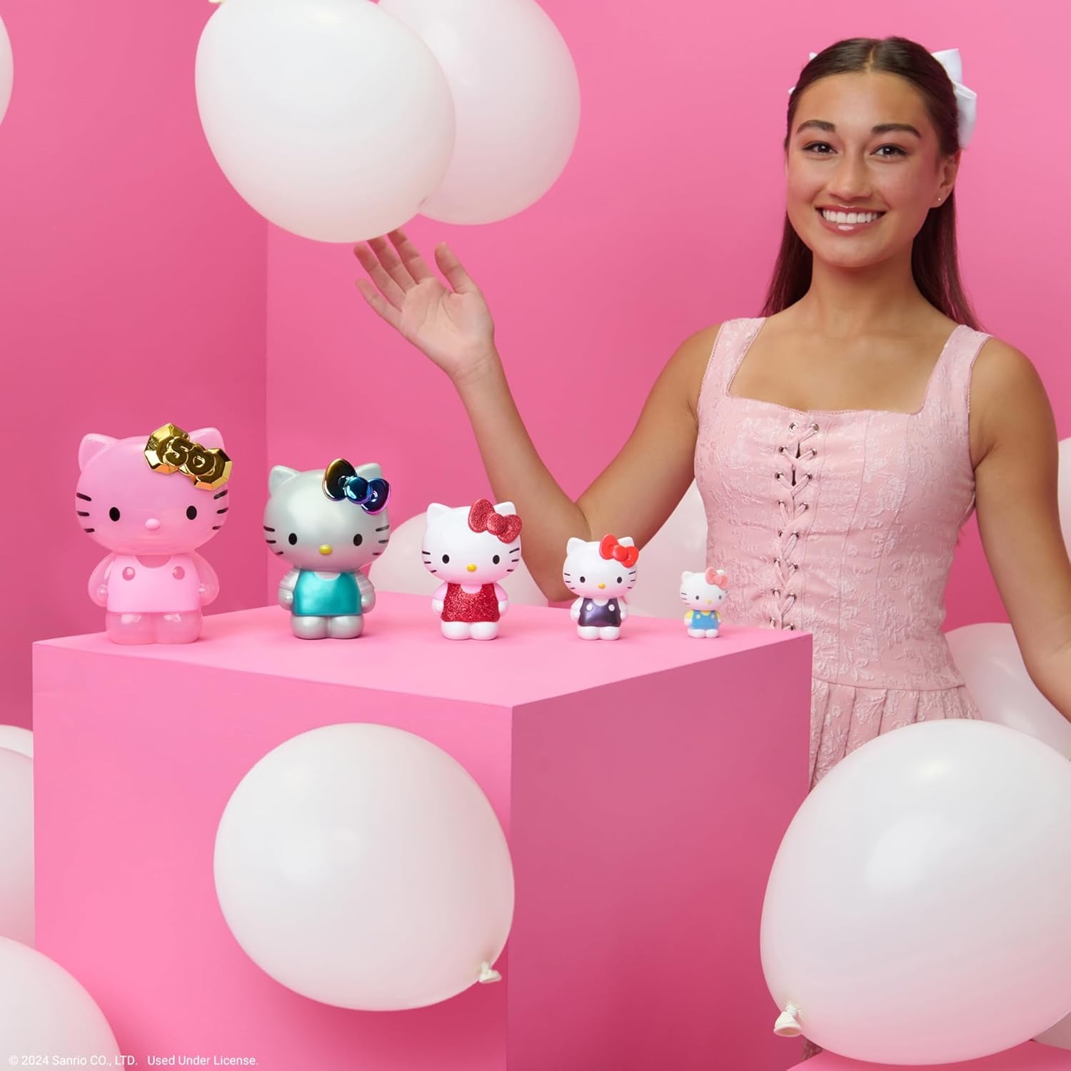 image:imageJazwares Hello Kitty and Friends 50th Anniversary Nesting Figures Five Figures 6 to 2 Each with a Unique Finish 5 Decades of Friendship Officially Licensed Sanrio Product from