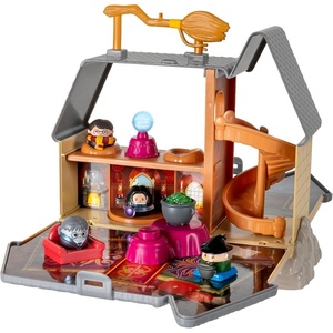 image:imageSquishalongs Harry Potter Hogwarts Castle Playset