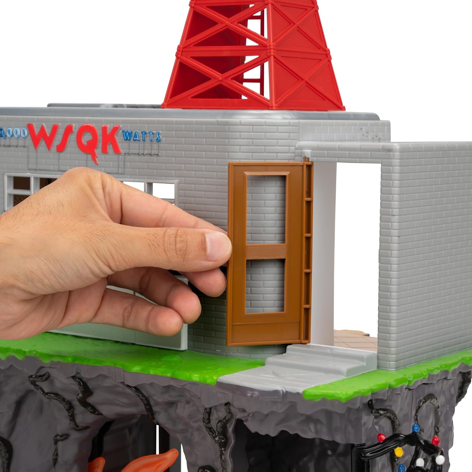 image:imageJazwares Stranger Things WSQK Radio Station Playset 11Inch Playset with Three Levels Two Sides and 4Inch Articulated Action Figure